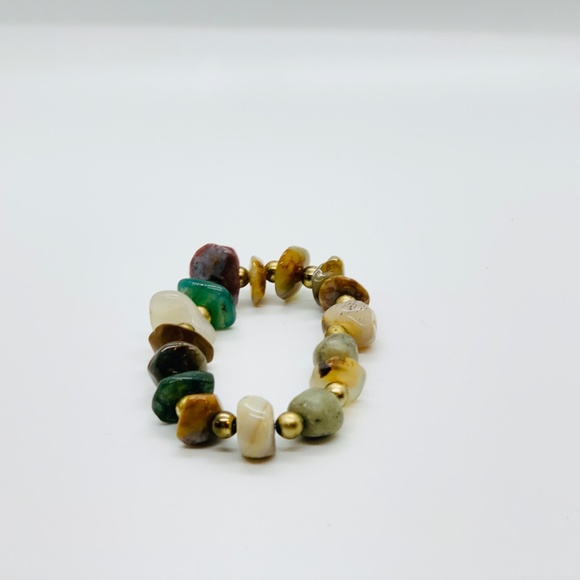 Peruvian Glass Stone Beaded Bracelet - Picture 3 of 3